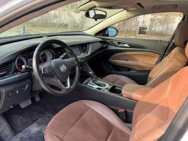 菏泽20年别克君威4