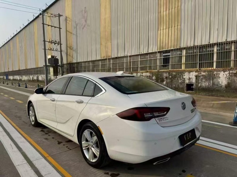 菏泽20年别克君威7