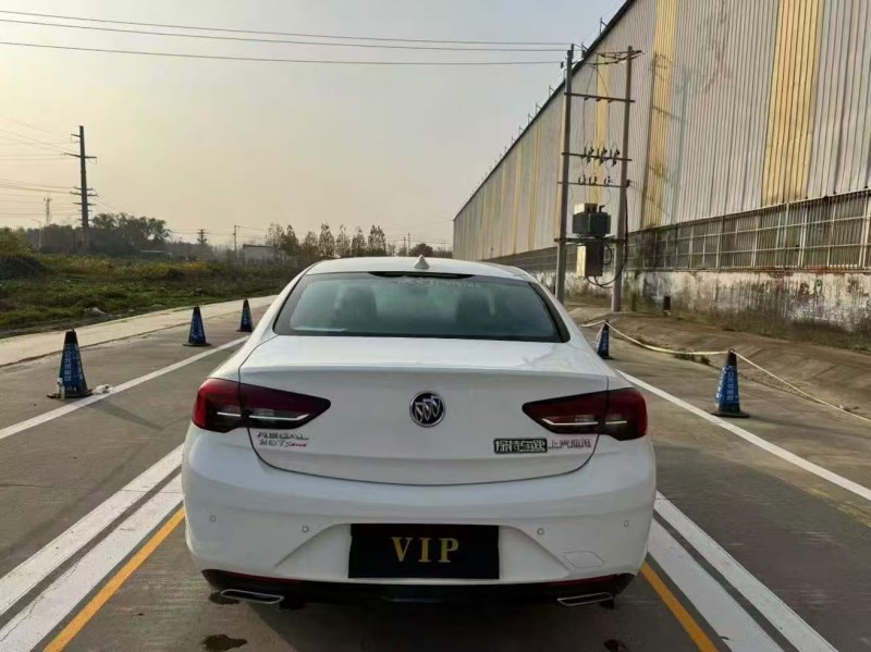 菏泽20年别克君威9