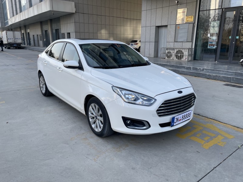 济宁16年福特福睿斯3