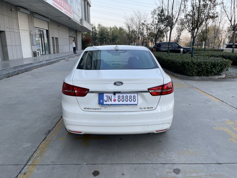 济宁16年福特福睿斯9