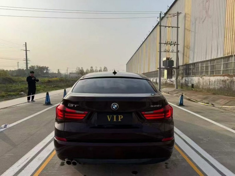 菏泽17年宝马5系9