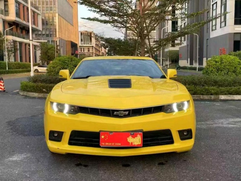 广州16年雪佛兰科迈罗1