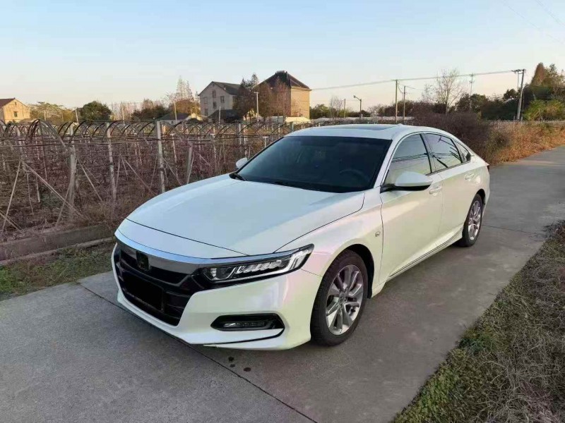 嘉兴19年本田雅阁3