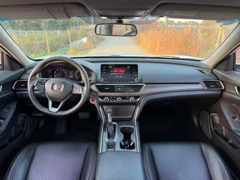 嘉兴19年本田雅阁6