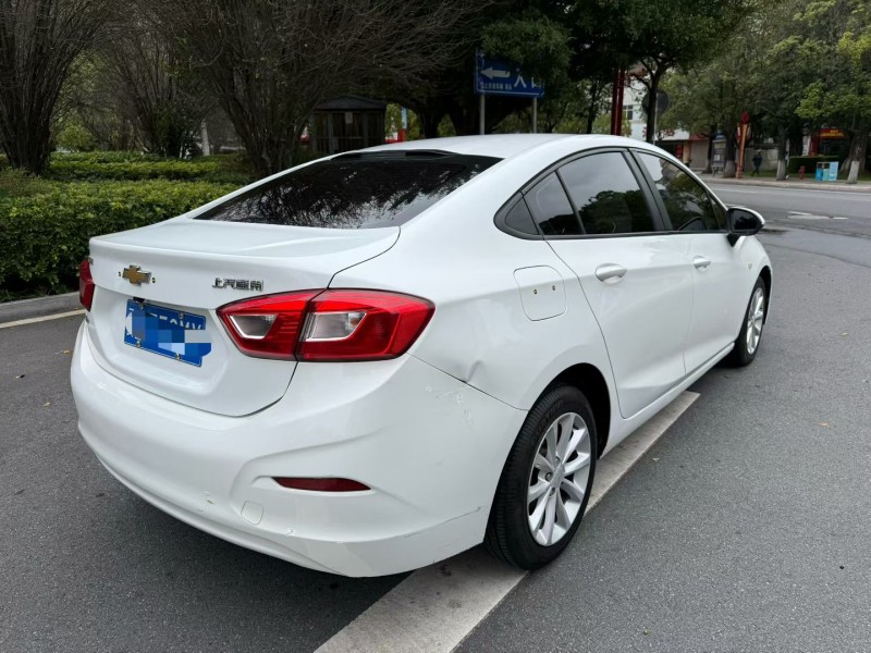 楚雄18年雪佛兰科鲁兹5