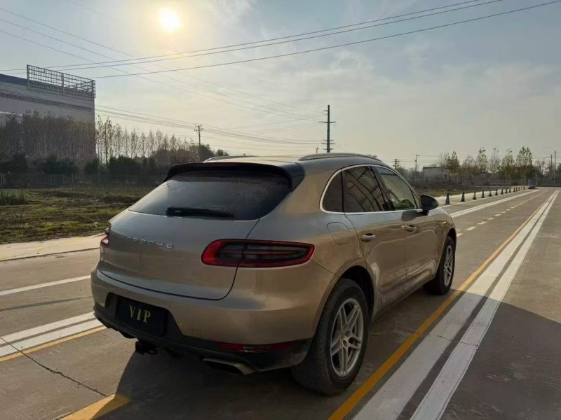 菏泽16年保时捷Macan8