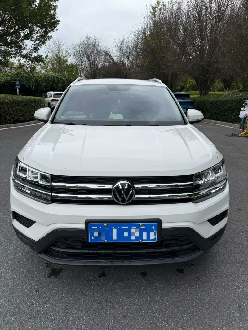 楚雄21年大众途岳1