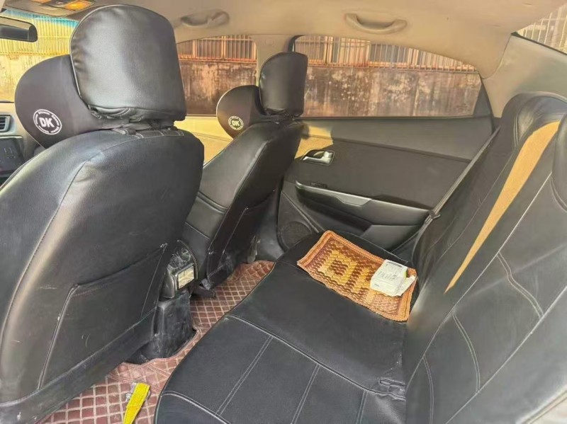 菏泽15年起亚K25