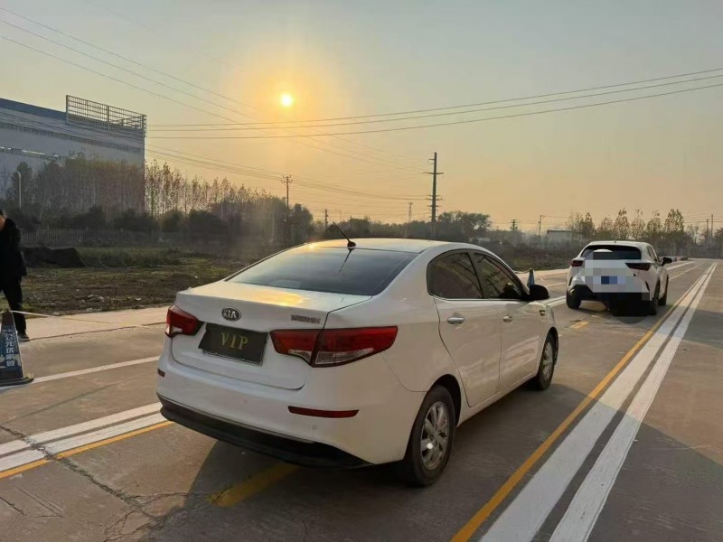 菏泽15年起亚K28