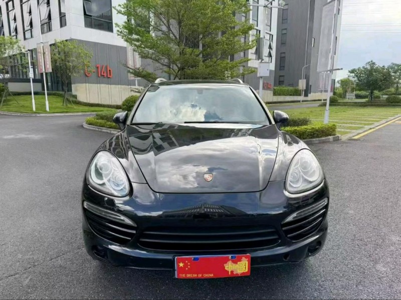 广州13年保时捷卡宴1