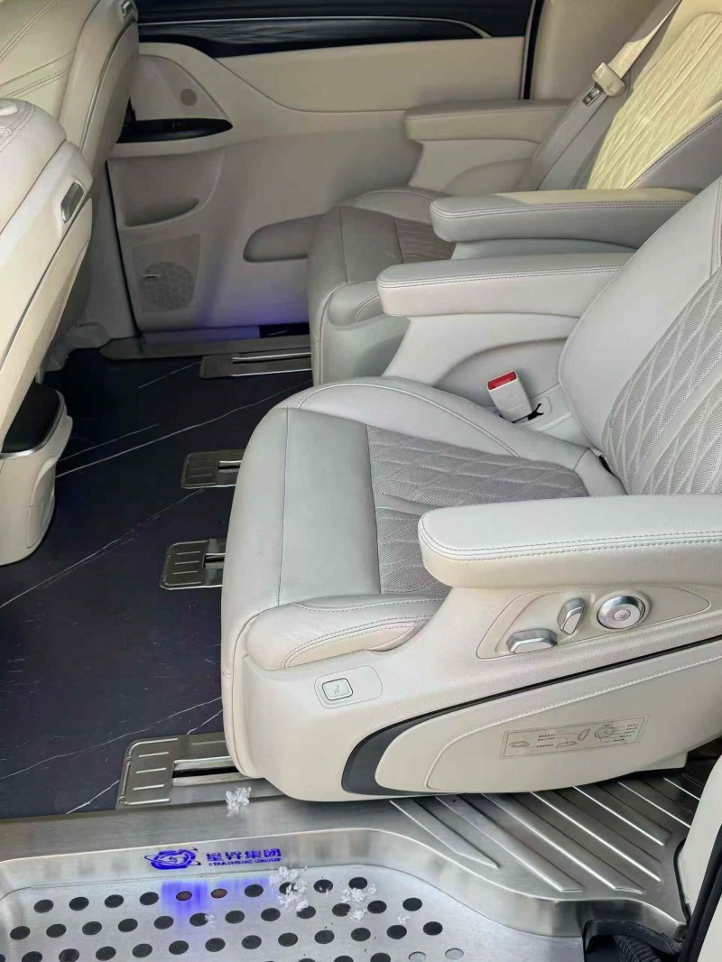 济宁21年别克GL85