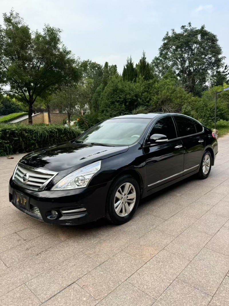 邢台12年日产天籁2