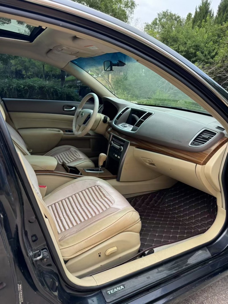 邢台12年日产天籁6