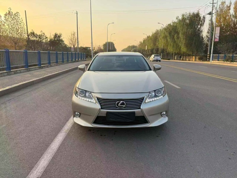 济宁15年雷克萨斯ES1