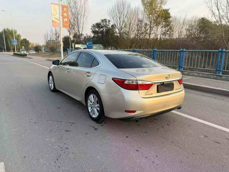 济宁15年雷克萨斯ES7