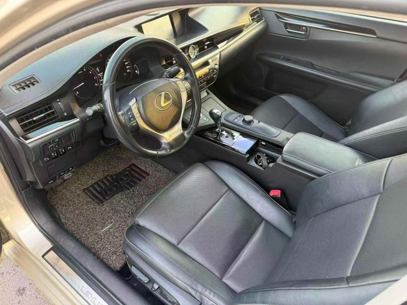 济宁15年雷克萨斯ES8