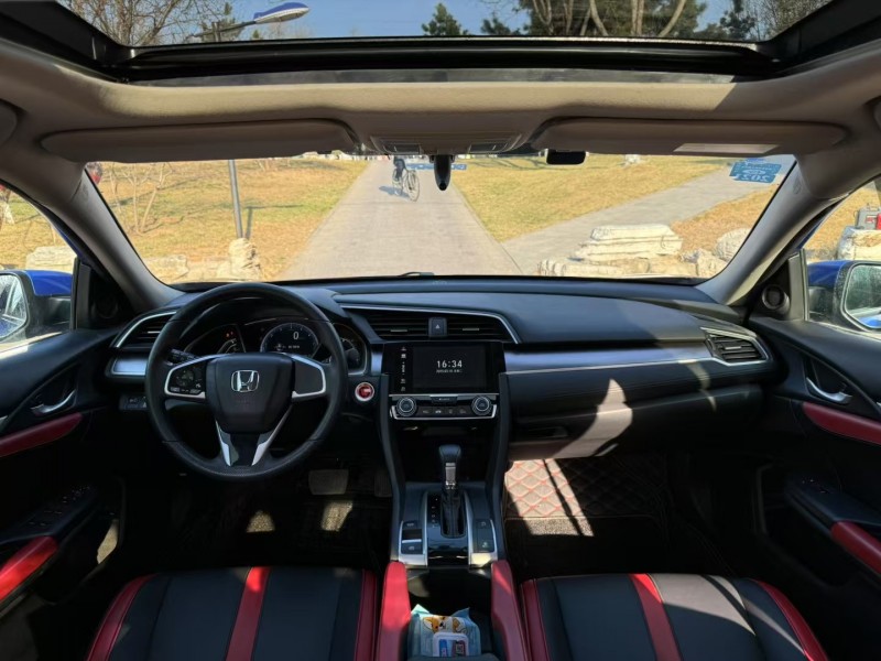 邢台16年本田雅阁3