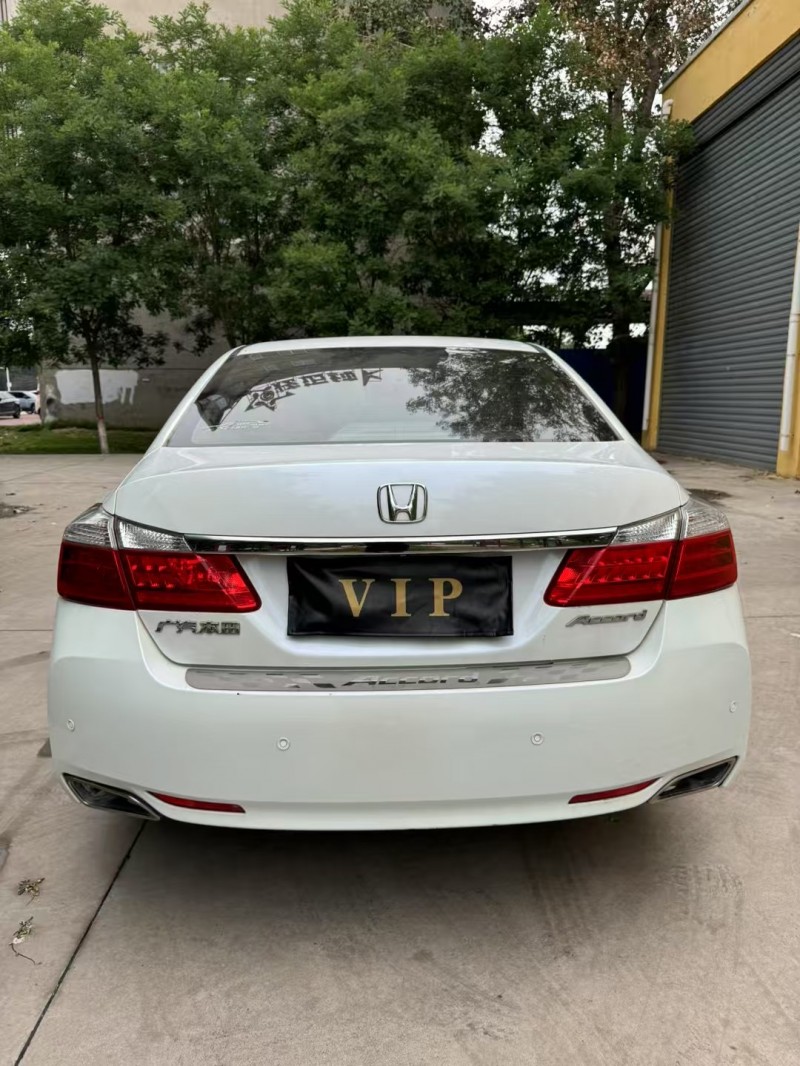 邢台16年本田雅阁9