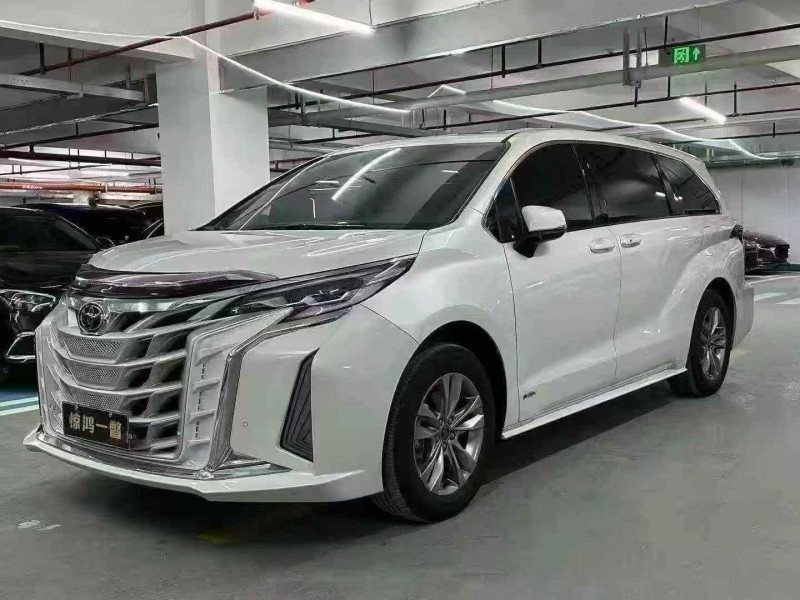 安庆25年丰田塞纳3