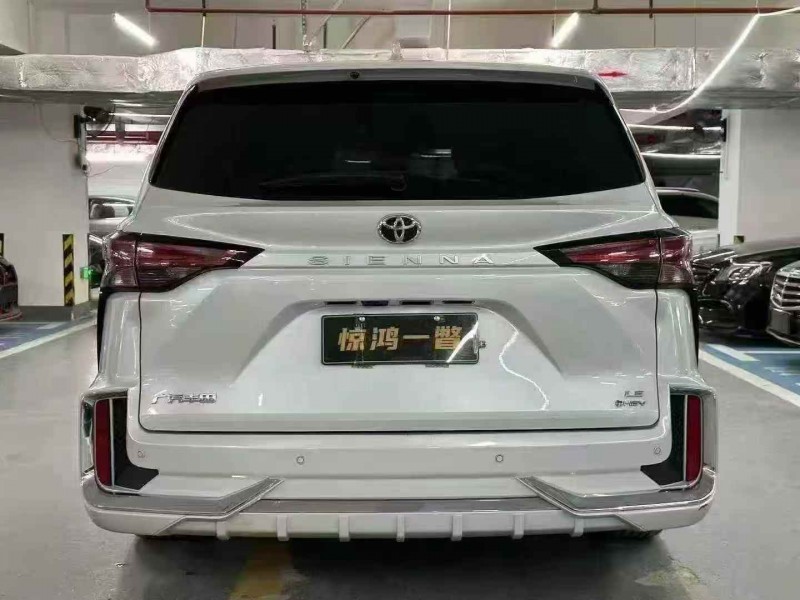 安庆25年丰田塞纳9