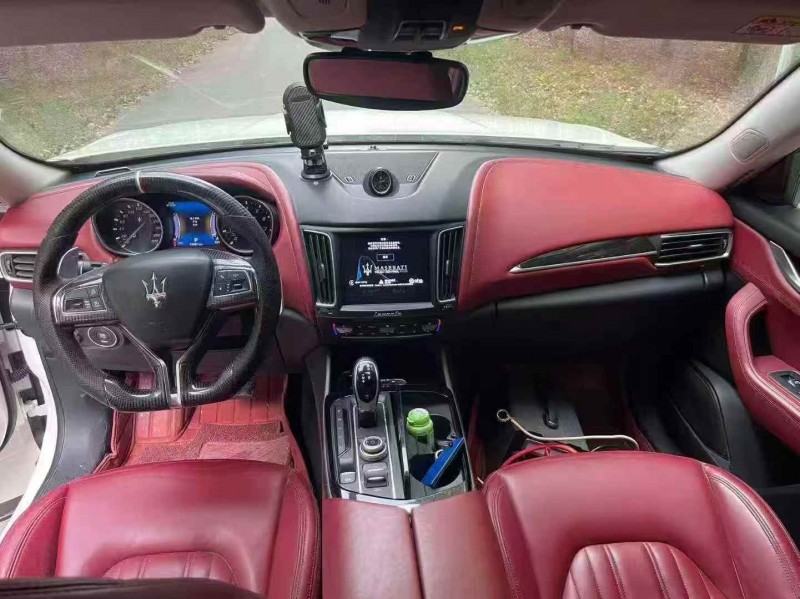 济南16年玛莎拉蒂Levante4