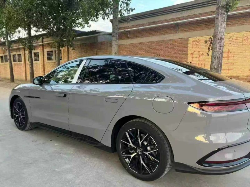 保定25年比亚迪汉8