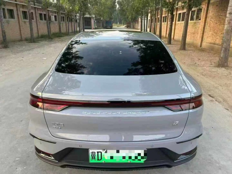 保定25年比亚迪汉9