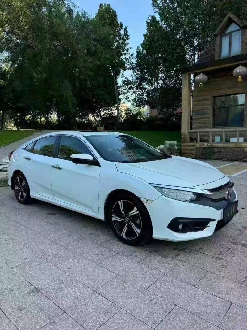 邢台17年本田思域3