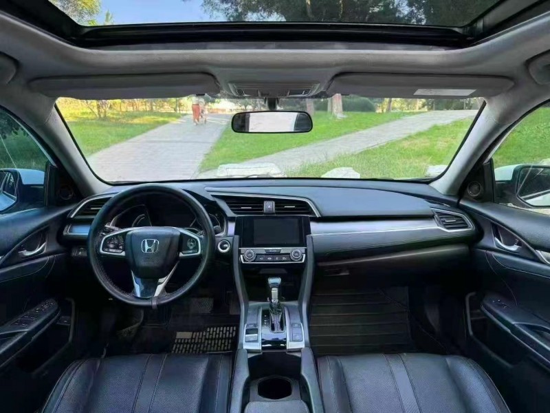 邢台17年本田思域5