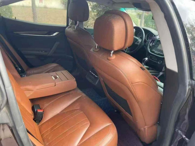 济宁16年玛莎拉蒂Ghibli4