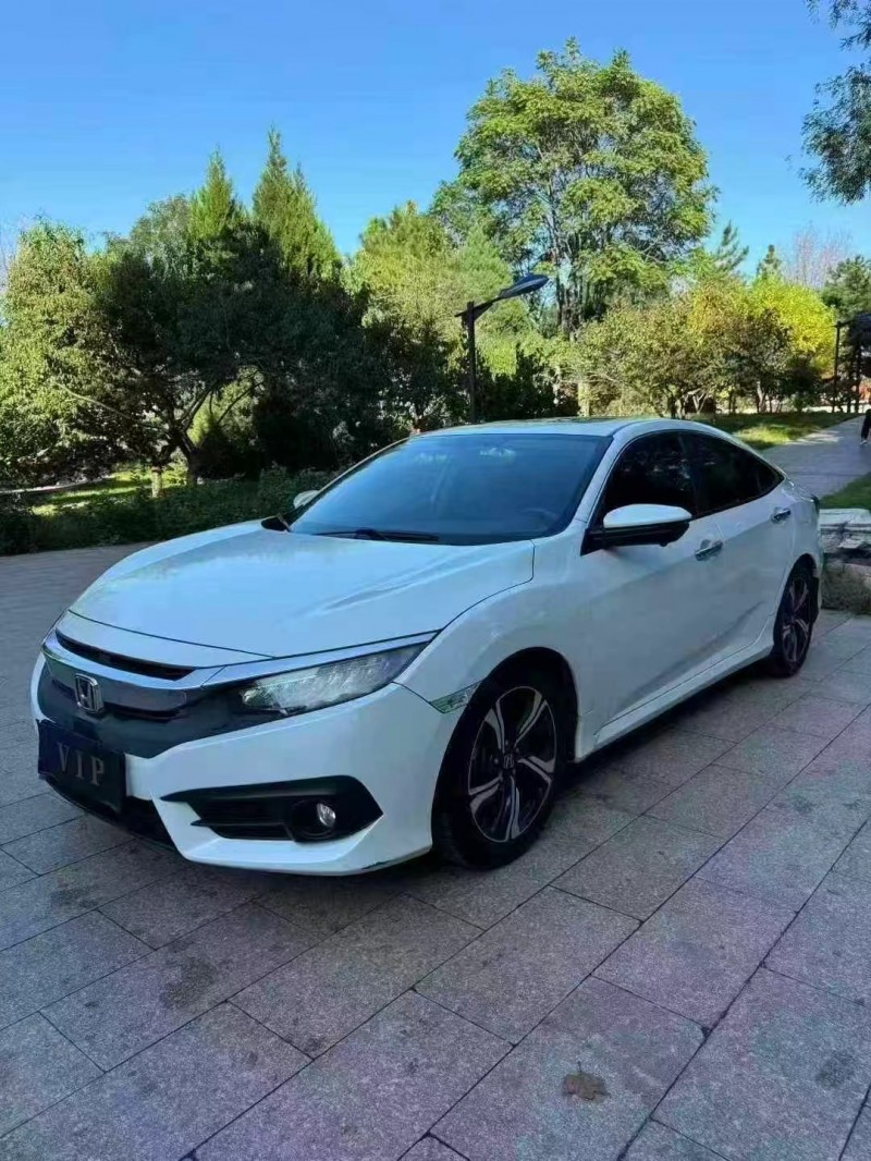 邢台17年本田思域8