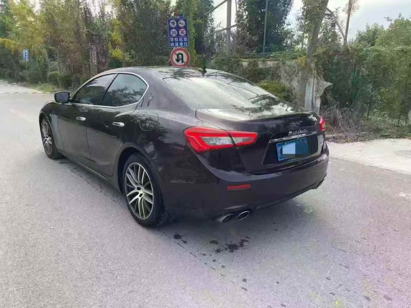 济宁16年玛莎拉蒂Ghibli8