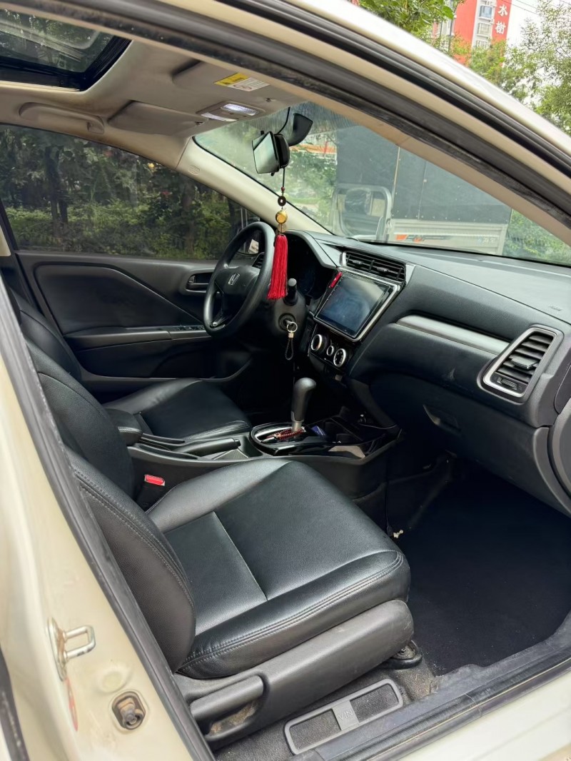 邢台17年本田竞瑞5