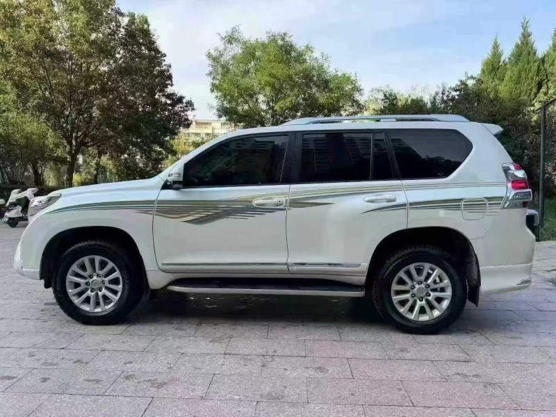 邢台17年丰田普拉多2