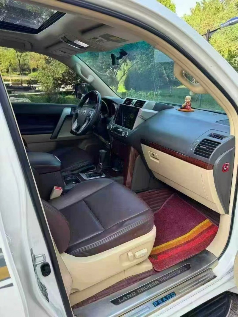 邢台17年丰田普拉多5