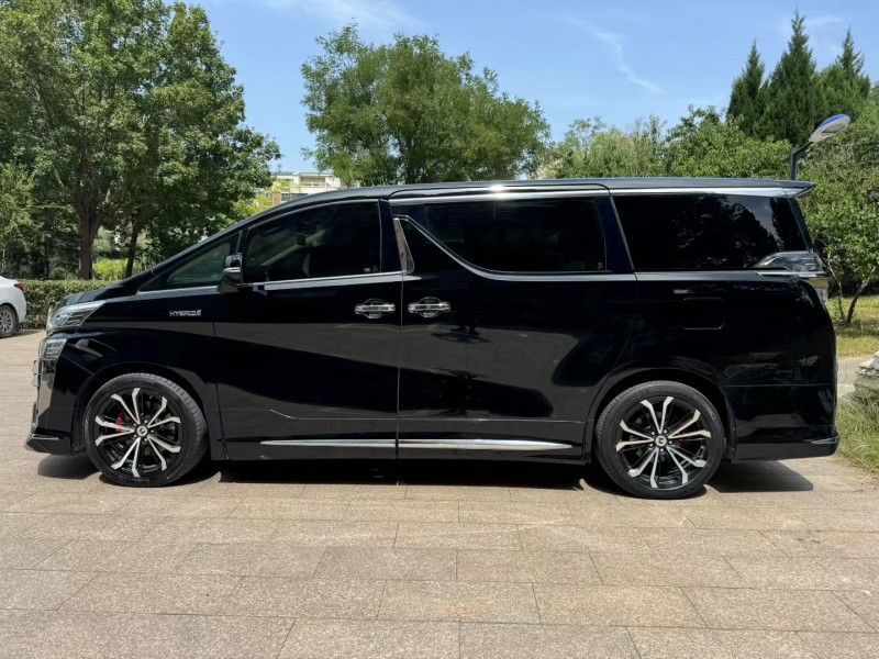 邢台21年丰田威尔法4