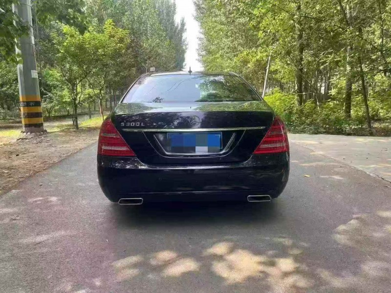 东营13年奔驰S9