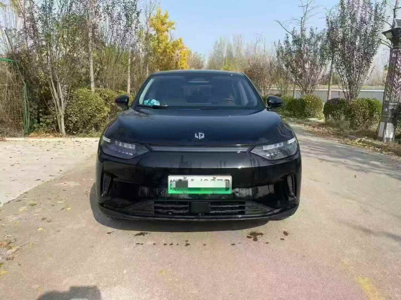 潍坊24年零跑汽车C111