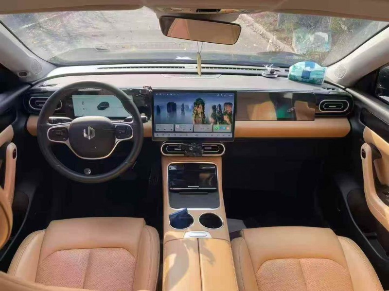 潍坊24年零跑汽车C116