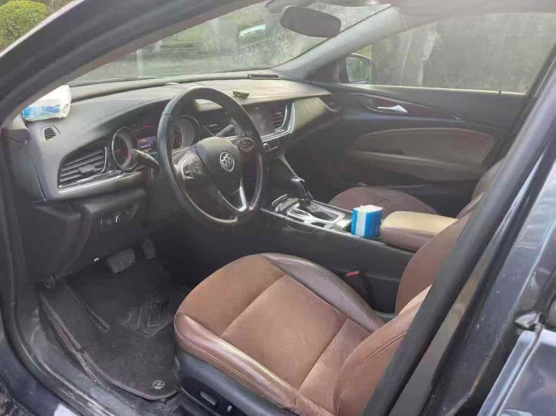 潍坊20年别克君威6