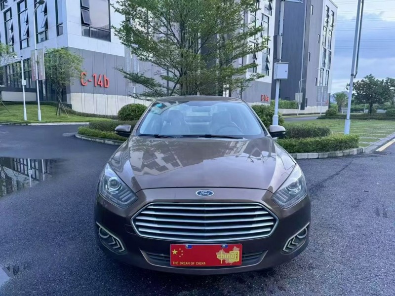 广州17年福特福睿斯1