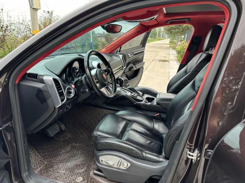 徐州17年保时捷卡宴5