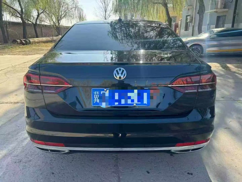 保定20年大众辉昂9