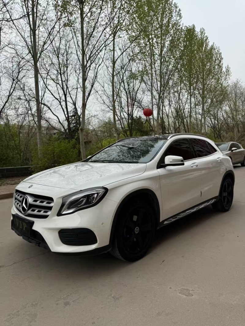 邢台19年奔驰GLA2