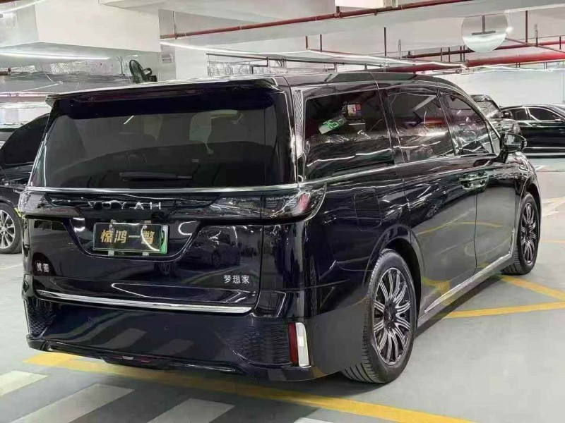 珠海25年岚图汽车梦想家8