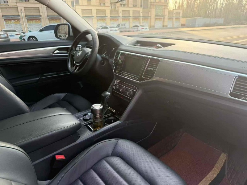 东营19年大众途昂4