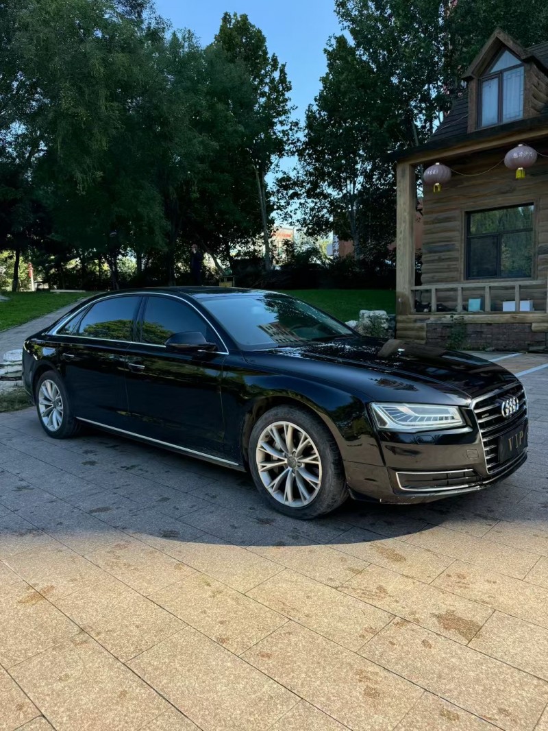 邢台16年奥迪A8L3