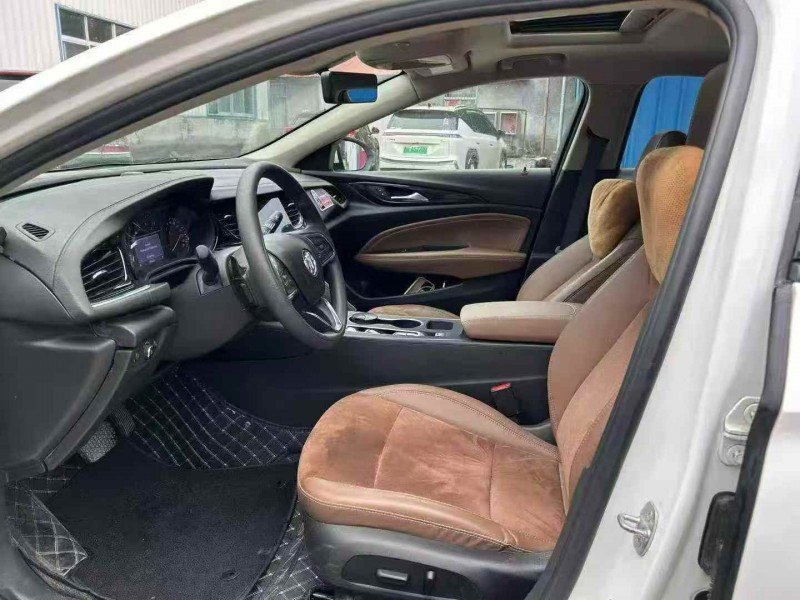 枣庄22年别克君威6