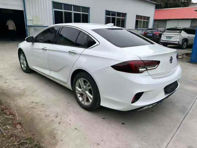 枣庄22年别克君威8